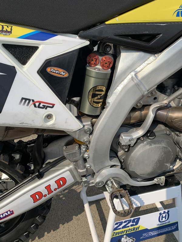 C93E816B-74F1-475D-B632-C357794B9D44