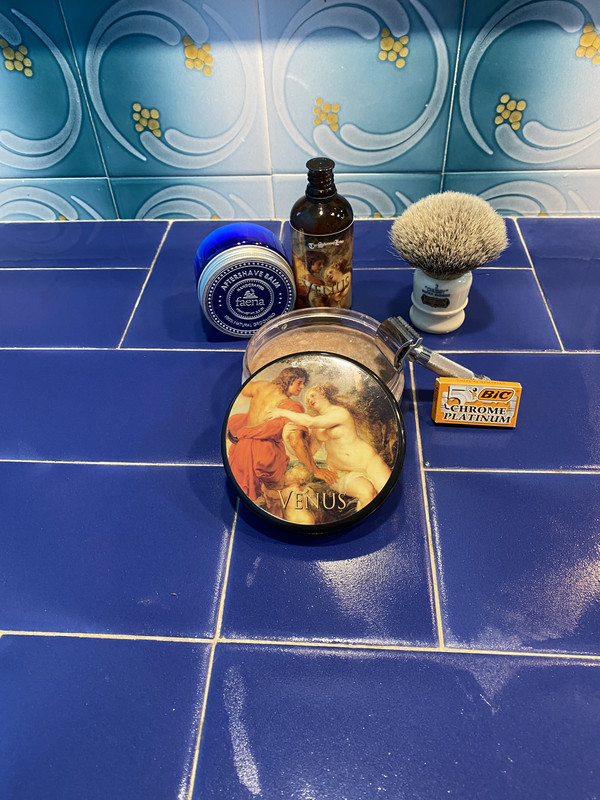 05E3292D-DAB4-4E81-AAAA-790AD810EBEE