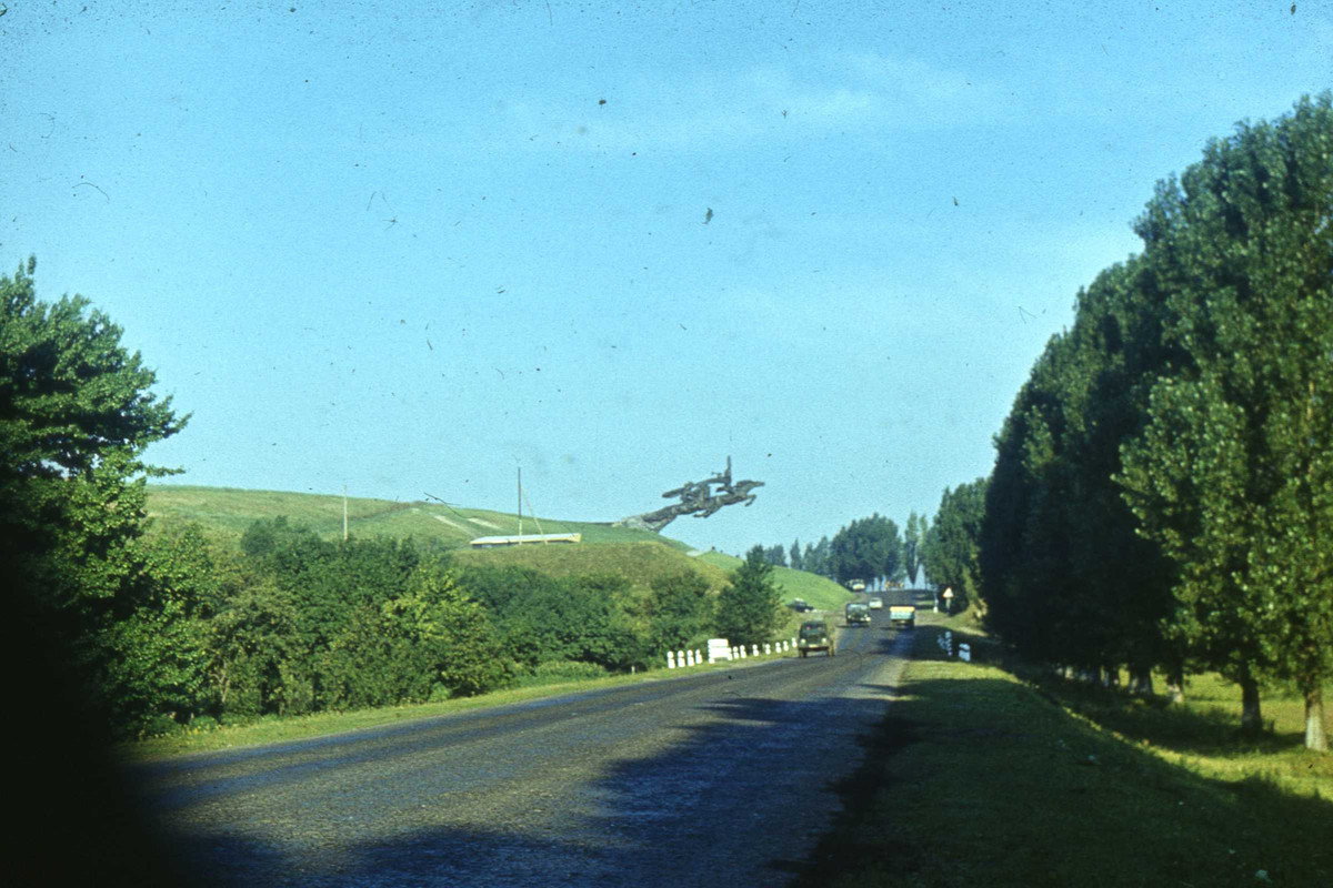 Памятник Буденновцам на трассе ?овно Львов