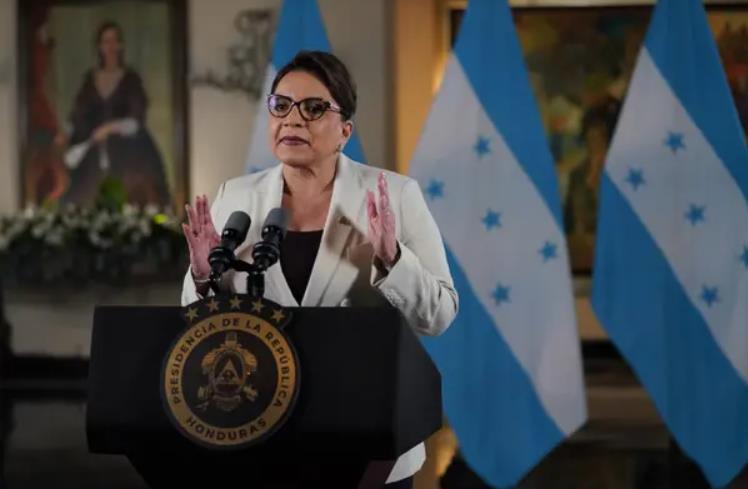 Presidenta X¡omara Castro Presidenta X¡omara Castro