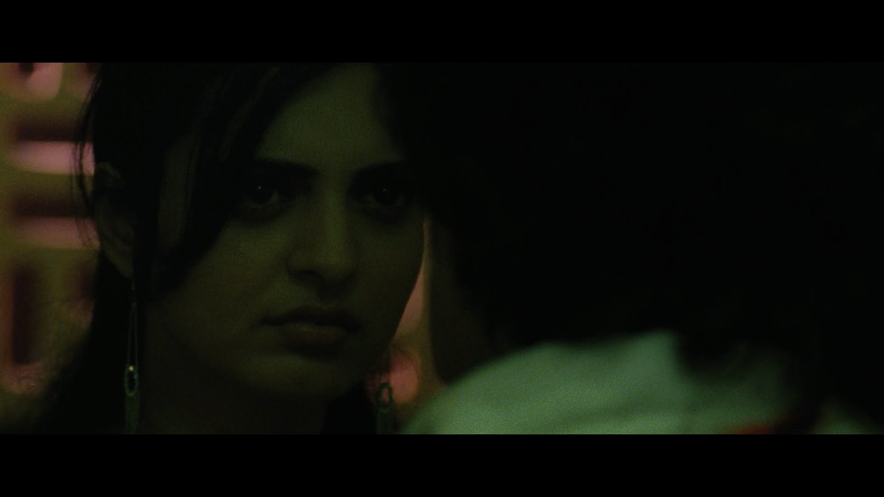 Miss.Lovely.2012.1080p.NF.mkv_snapshot_05.31_[2021.07.14_11.03.24]