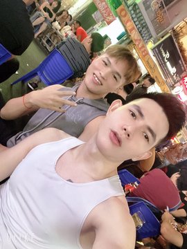 Ai thịt bé bot này chưa? Bé ở quận 4, non xanh