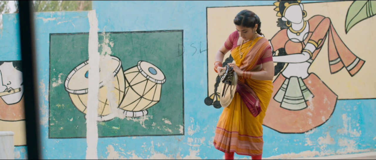 Nivetha Thomas- [SNASP] Busty ASS & Navel Sip scene -Ninnu Kori  (11)