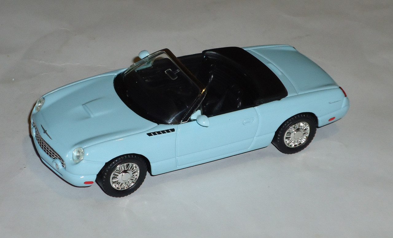 Ford-Thunderbird (2003)