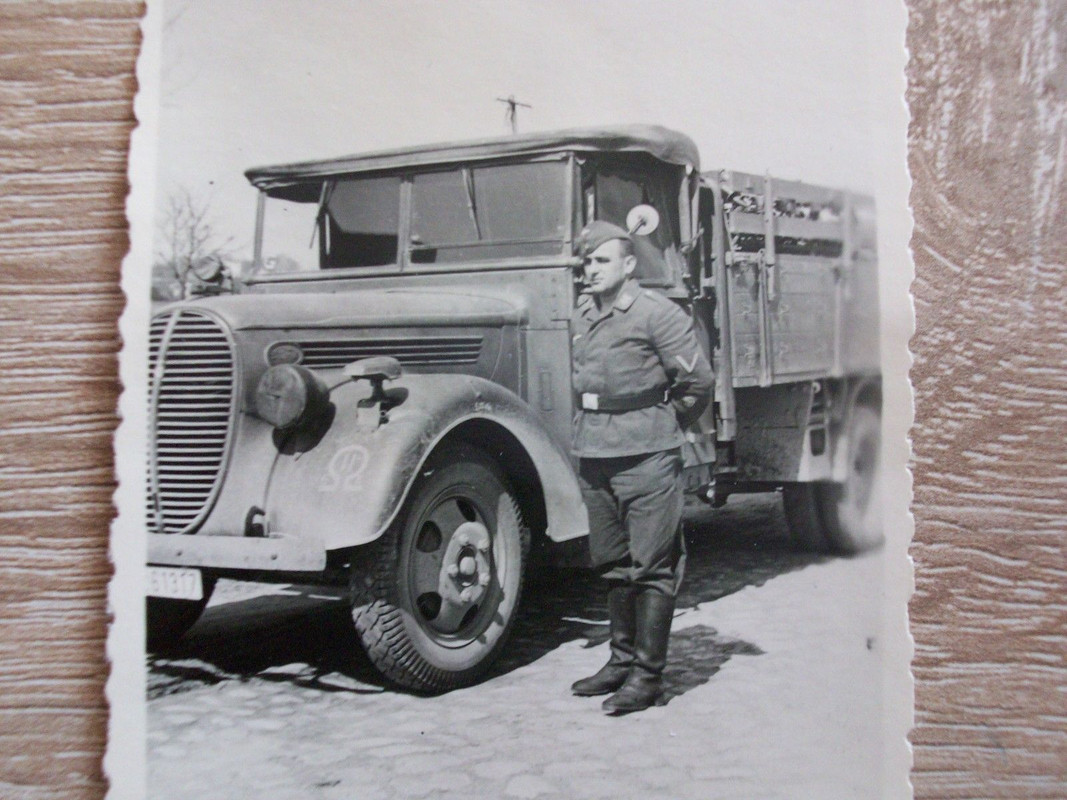 LKW Ford 3to Modell 1939 mit offenen Führerhaus 