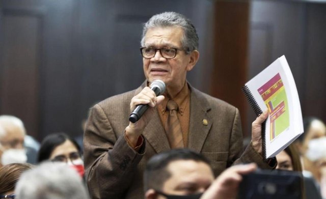 Earle Herrera Earle Herrera