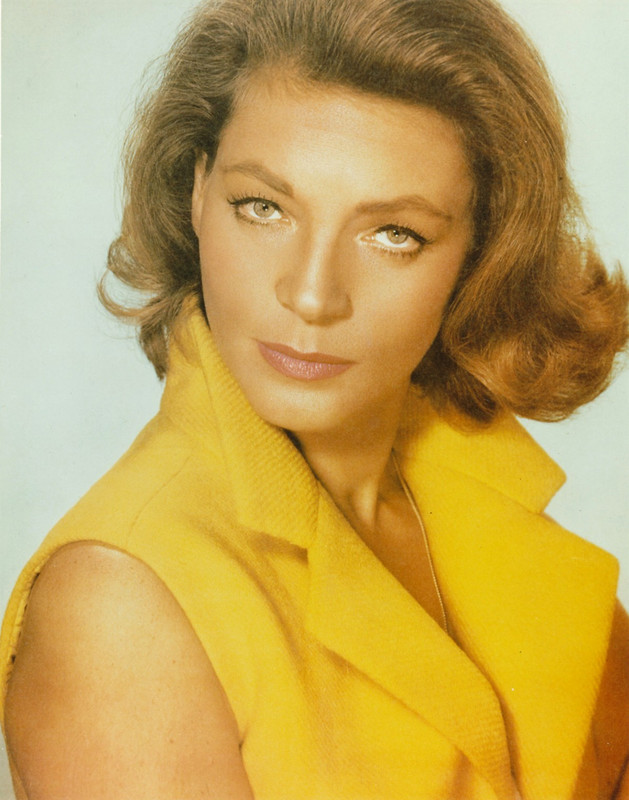 Lauren_Bacall_c44