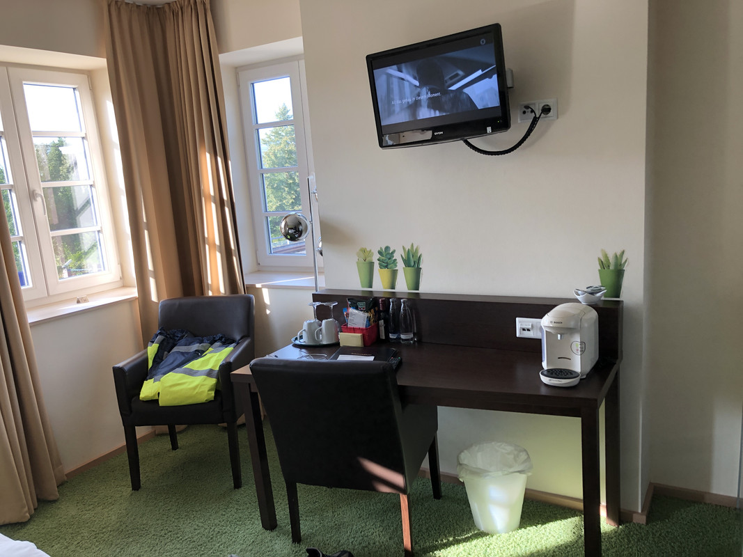 EB313651-FF1C-4199-B851-0AB95673F1B1