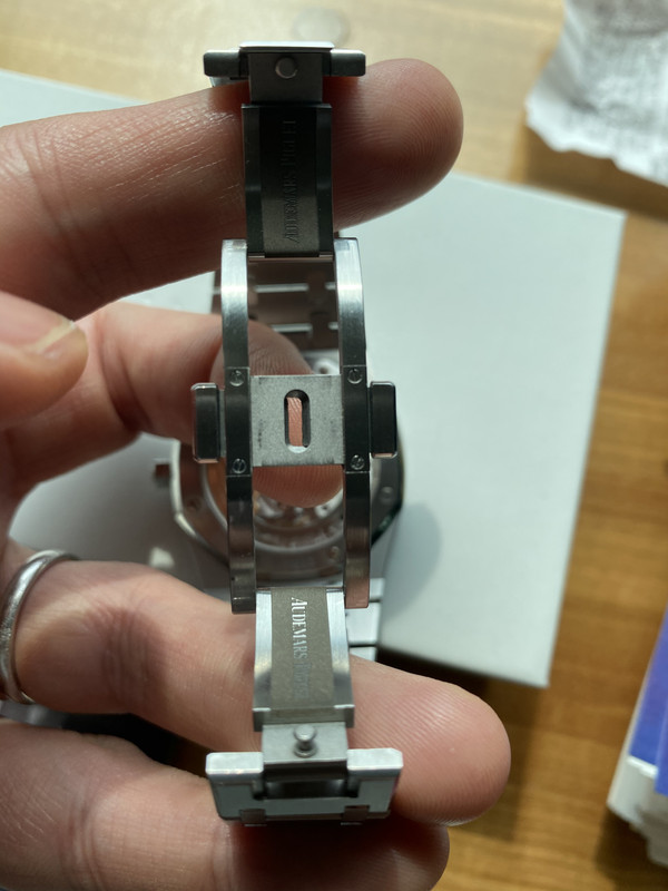 PhilippineWatchClub View topic 40th Anniv 15202 Clasp problem