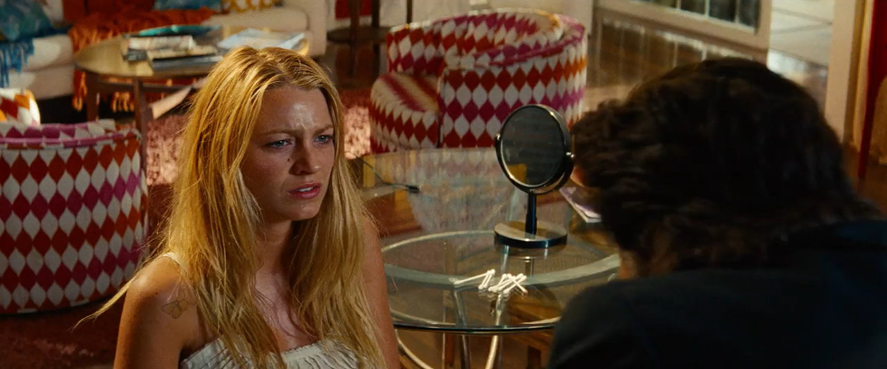 Savages 2012 BluRay [Hindi + Tamil + Telugu + English] 480p 720p ESub Screenshot
