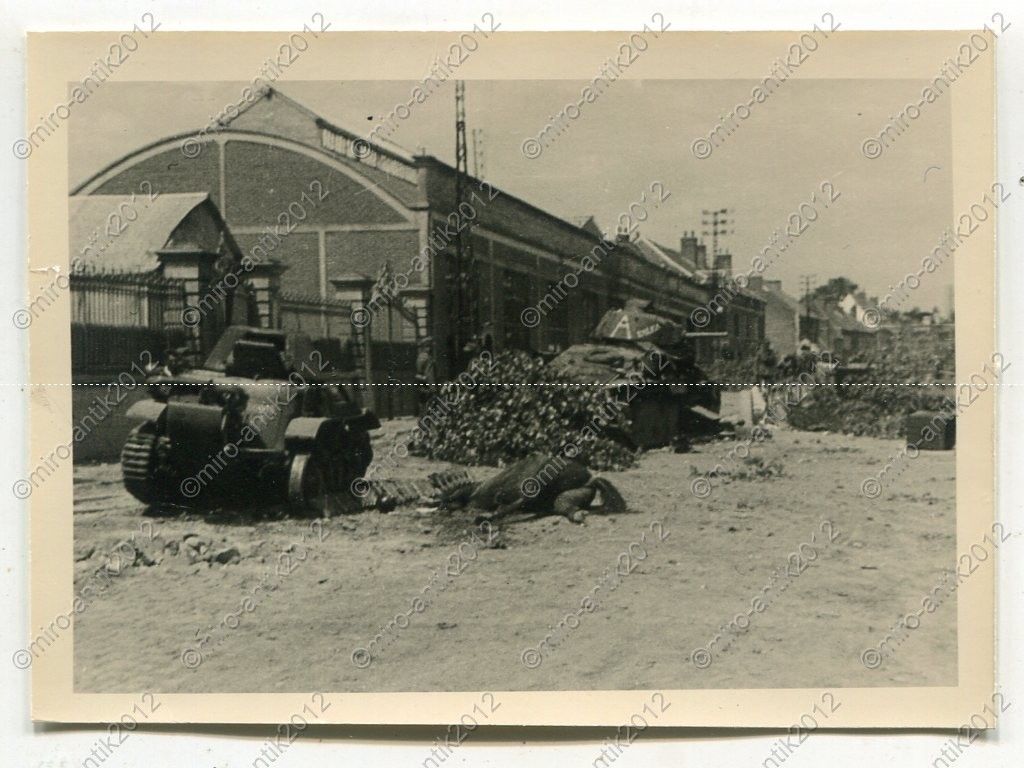 Foto, Wehrmacht, zerstörte frz. Panzer, Char B1 