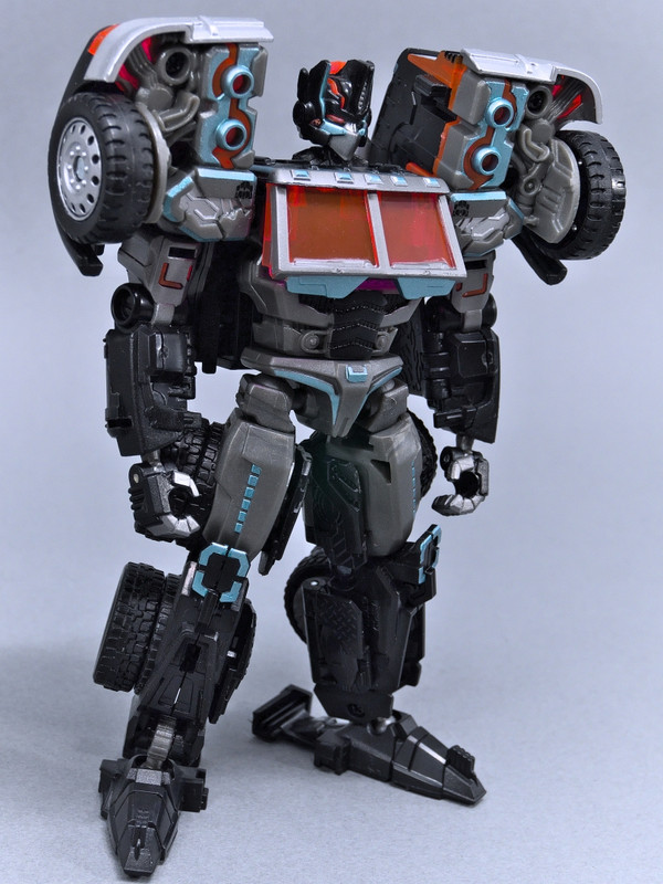 LG-EX-Black-Convoy-12