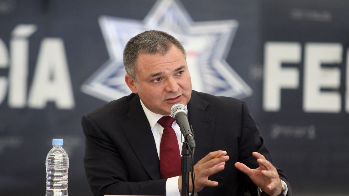 García Luna sin respuesta ante amparo contra orden de aprehensión