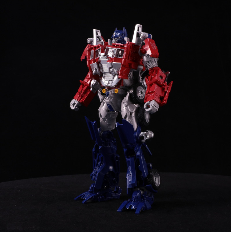 Legendary-Optimus-Prime-08