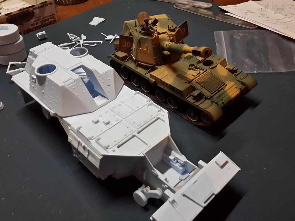 G6 RHINO COMPARED TO A CHINESE 152mm TYPE 83 HOWITZER