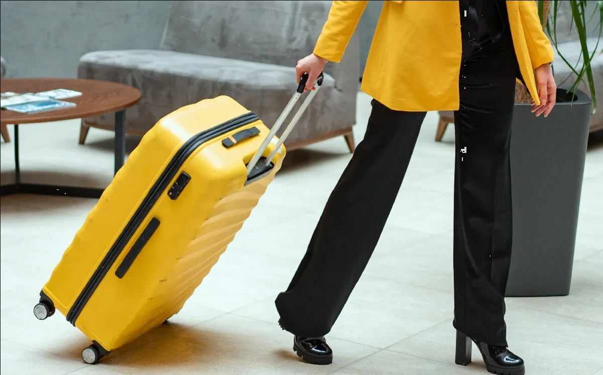 Ritual de Año Nuevo ¿Qué significa correr con maletas? 