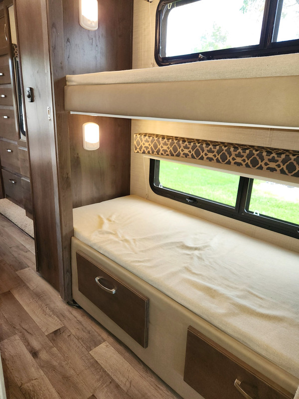 Vehicle thumbnail 20