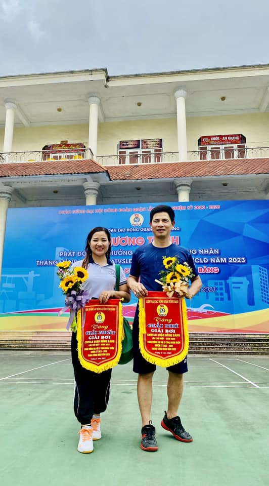 học bơi tự tin