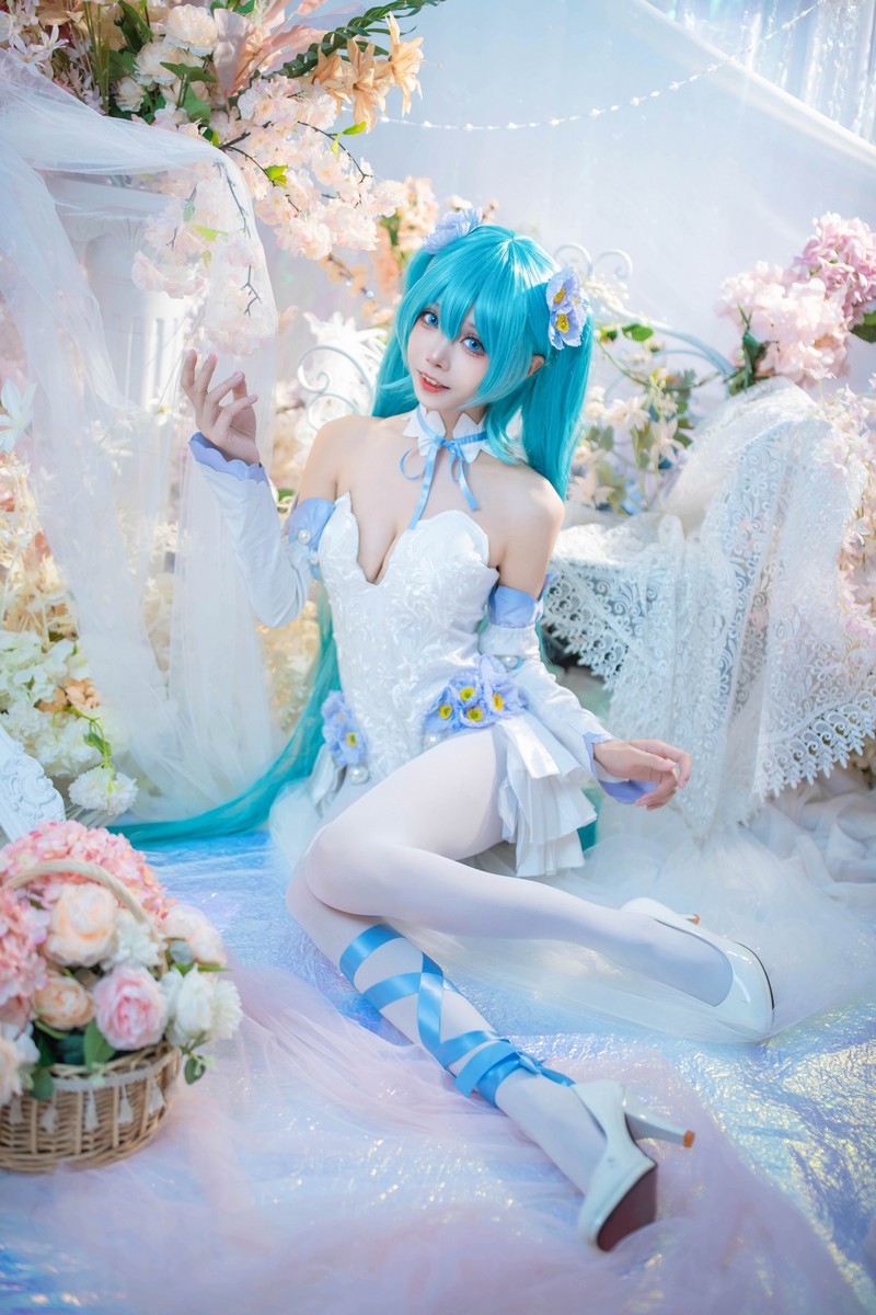 艾西Aiwest 初音未来粉蝶花Cosplay写真图集 Miku高清美图 44P (159.9M)插图3