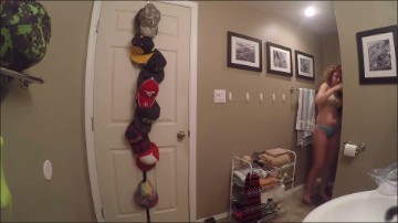 [Image: Voyeur58765101718.jpg]
