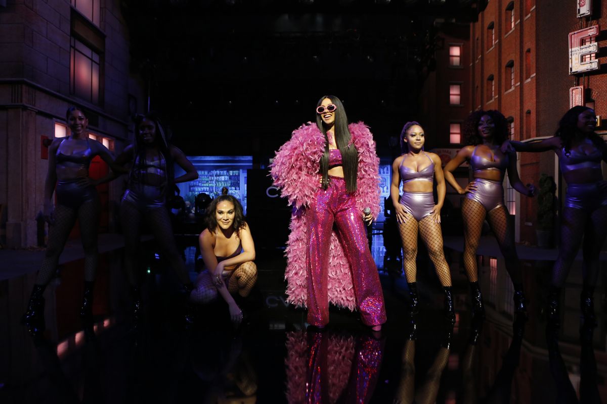 cardi-b-performs-at-jimmy-kimmel-live-10-18-2017-2
