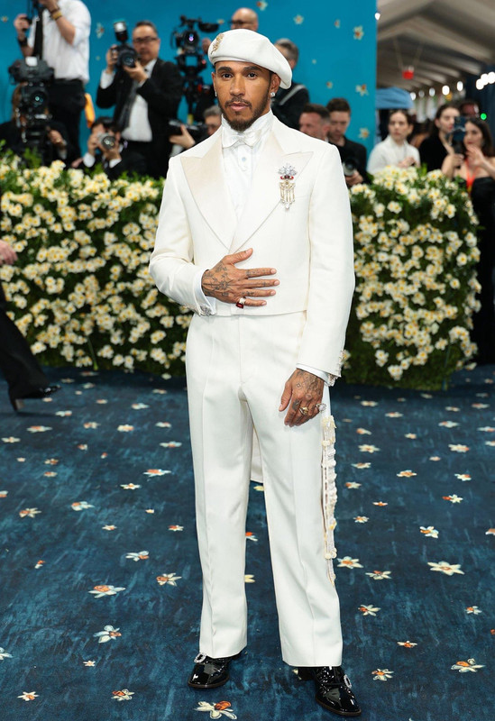 Gq-N0i-Ix-Xs-AAKZAe.jpg