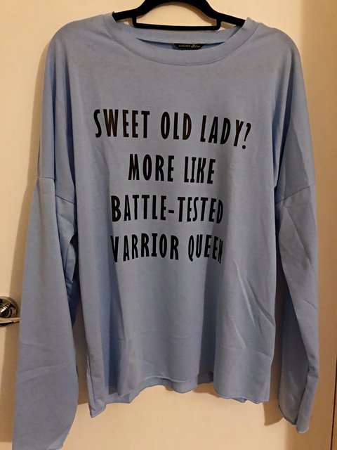 battle-queen-sw-eatshirt.jpg