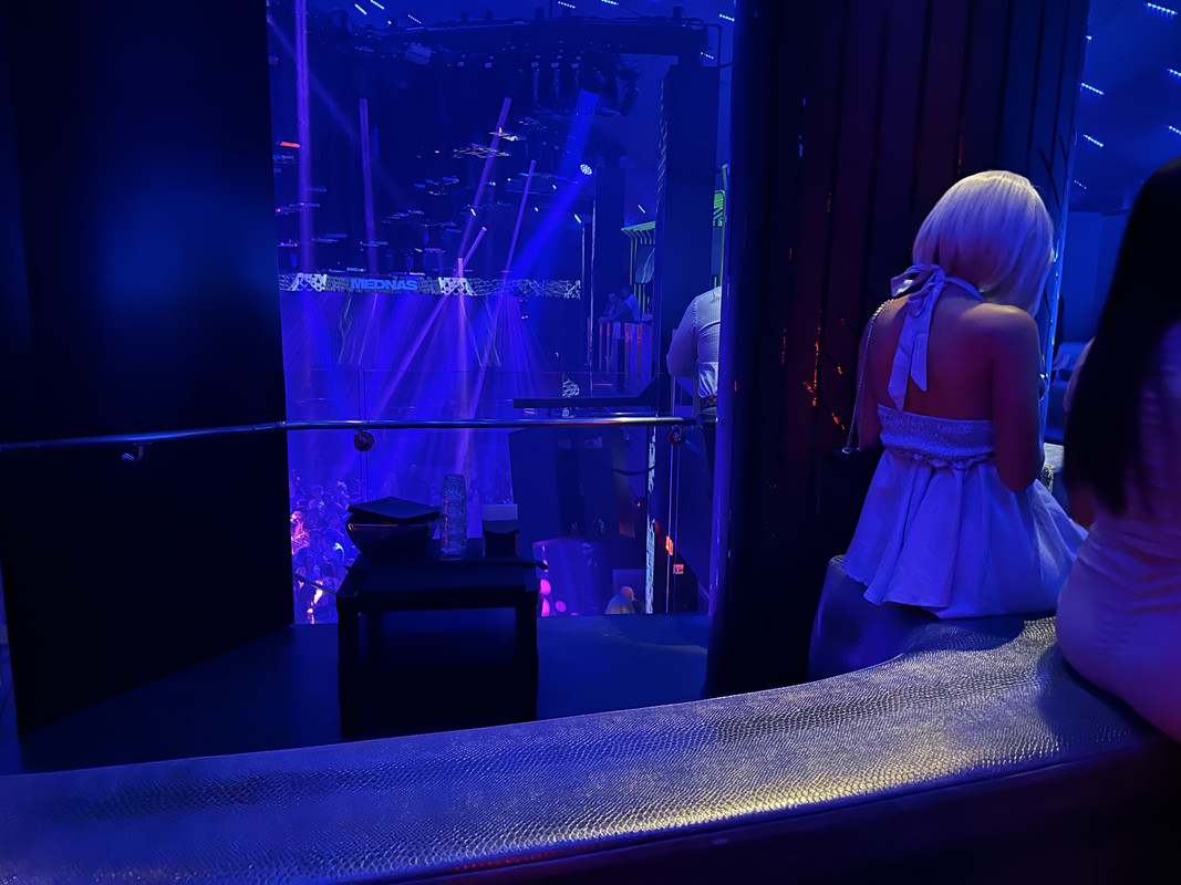 265EB78B-49BF-4B28-B6A8-13D95E9F92DA