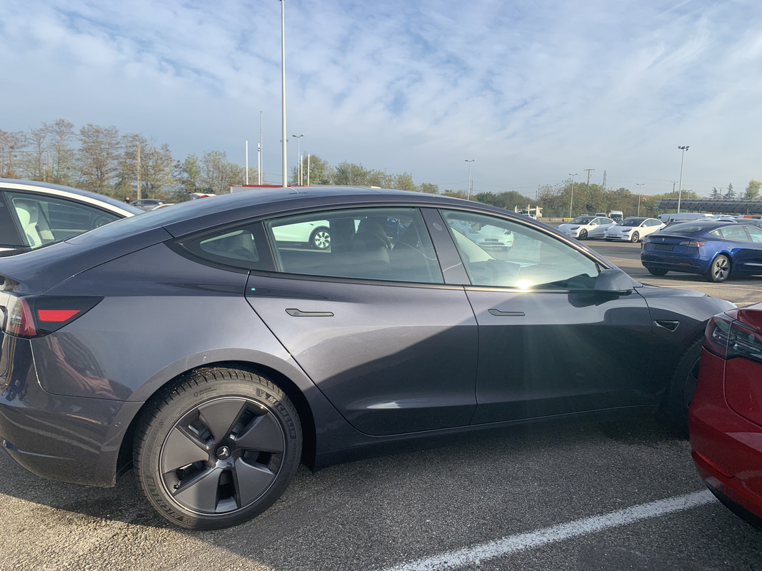 2BF55F8D-BF8C-4671-9259-57AE1FC7661D