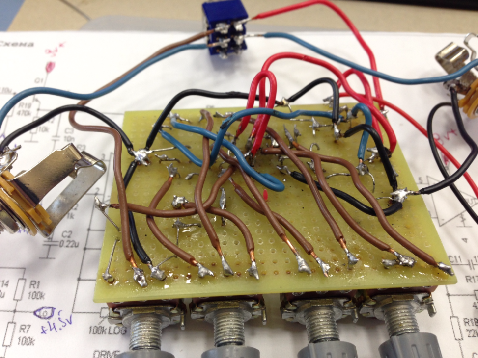 макетная плата снизу