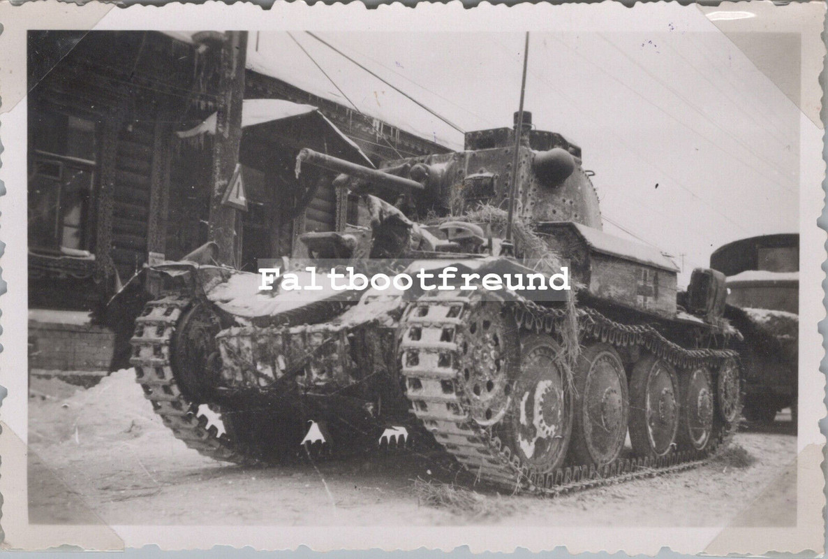 Foto, schwere Art. Abtlg. 430, Beute Panzerkampfwagen 38 (t)