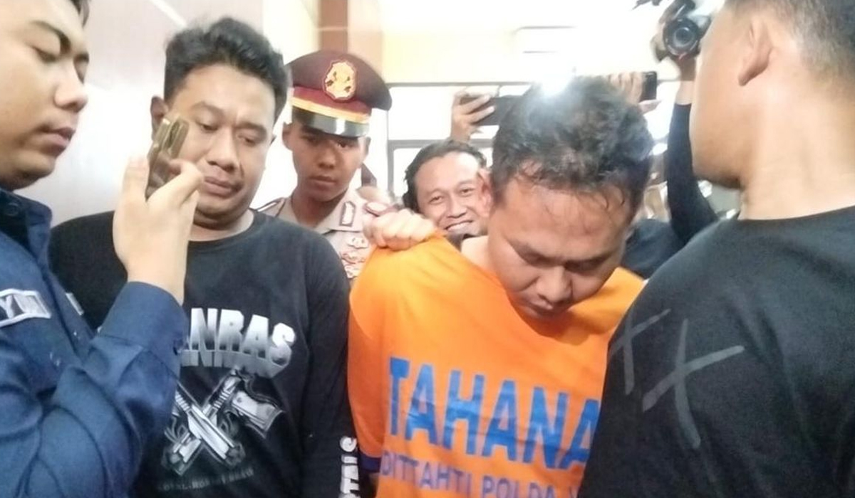 Geger Kediri! Antok Pemutilasi Uswatun Dituntut Hukuman Mati, Warga Soraki Sidang!