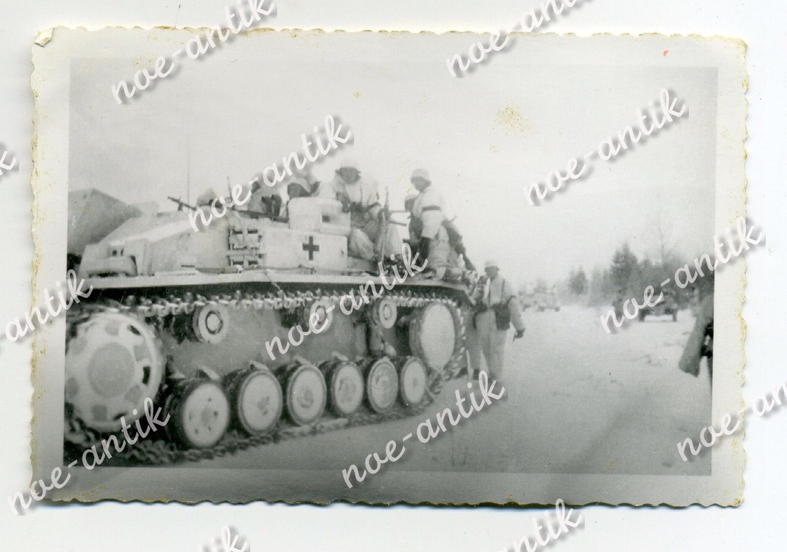 Foto Sturmgeschütz StuG mit aufgesessener Infant