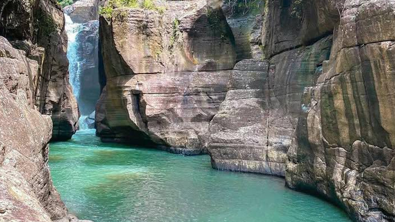 Cunca Wulang Waterfall, Keindahan Alam Tersembunyi di Flores