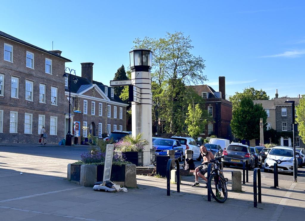 Пёстрая лента. Путешествие по сельским дорогам Англии в мае 2025 г.