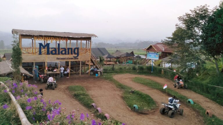 Mengendarai-motor-trail-dan-ATV-Willy-Lie-768x432
