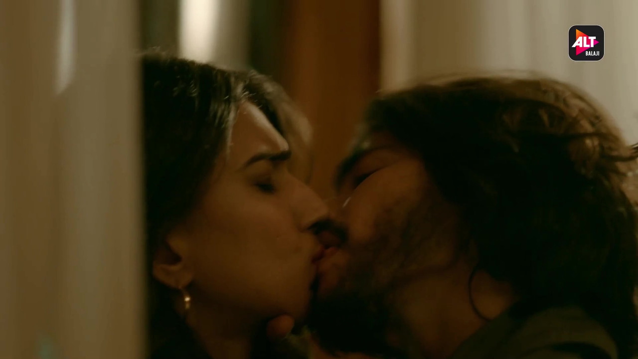 Girgit (2021) 720p HEVC HDRip Hindi S01 Complete Web Series x265 AAC ESubs [1GB]