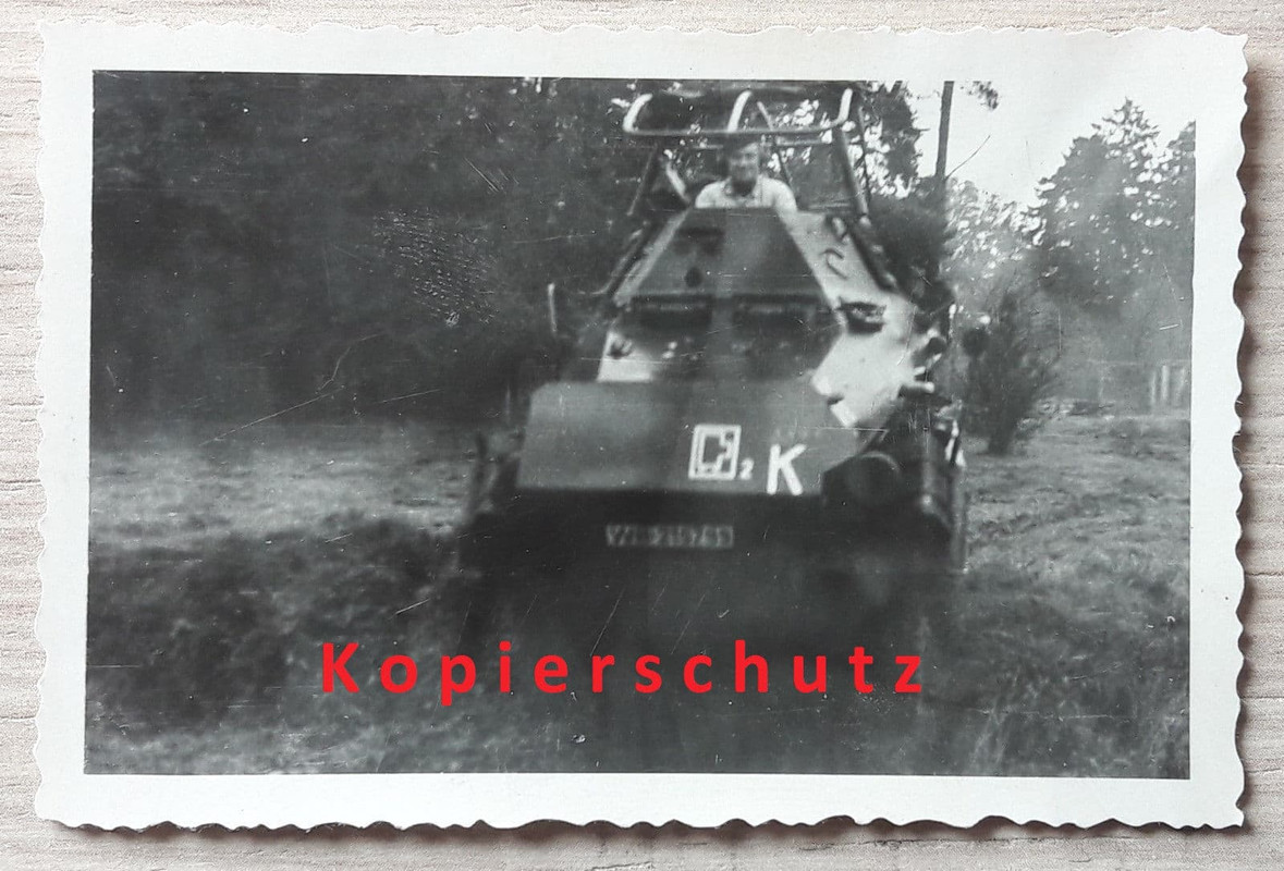 Foto SdKfz 231 in Frankreich, WH Panzerspähwagen