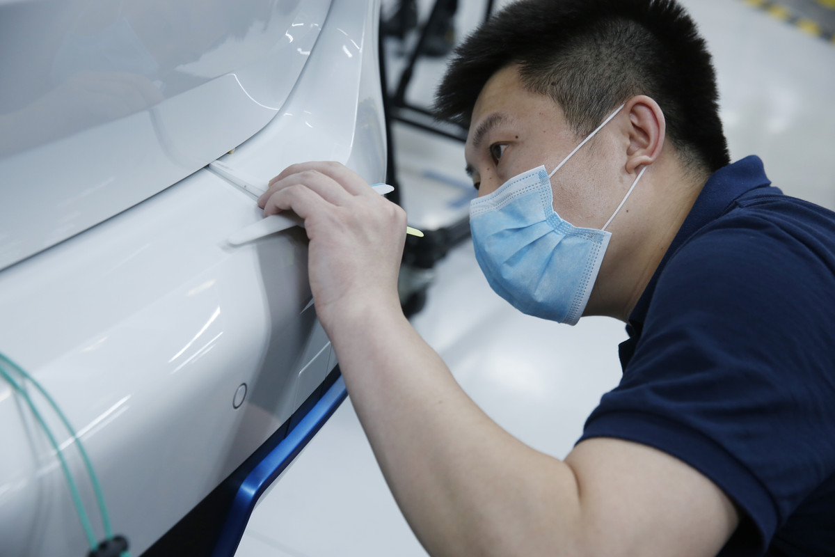 P90402372_highRes_first-bmw-ix3-comes-