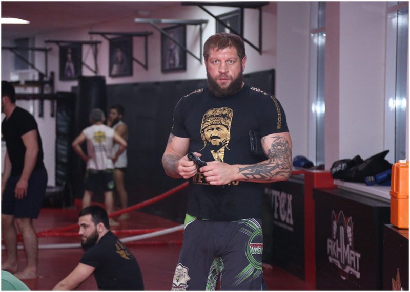 А. Емеляненко: Русия не започва войни, Русия ги прекратява!