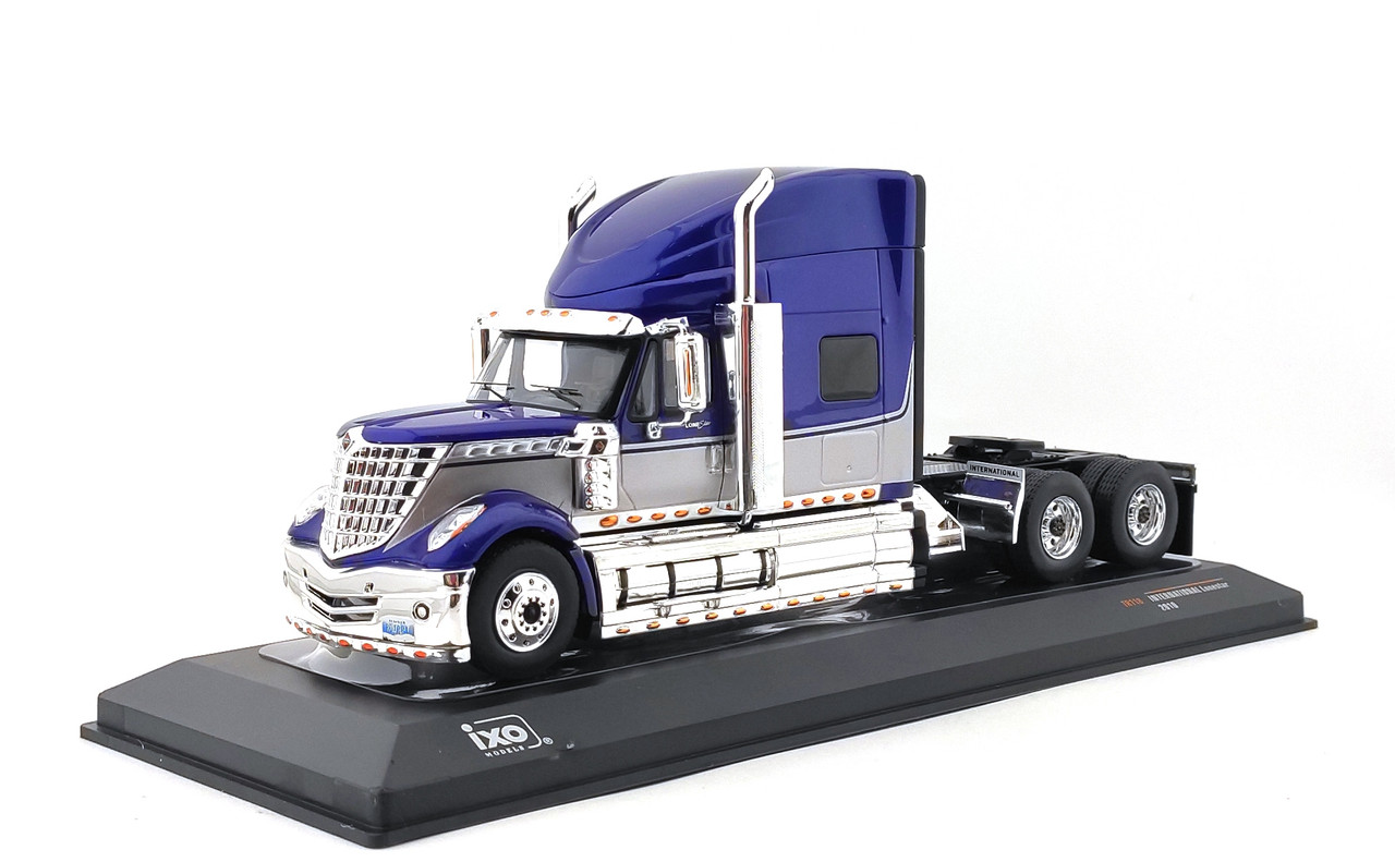 International Lonestar 2010 United blue IXO TR118 (1)