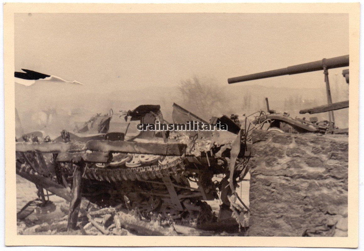 Orig. Foto zerstörte SdKfz 7 Halbkette Wrack in 