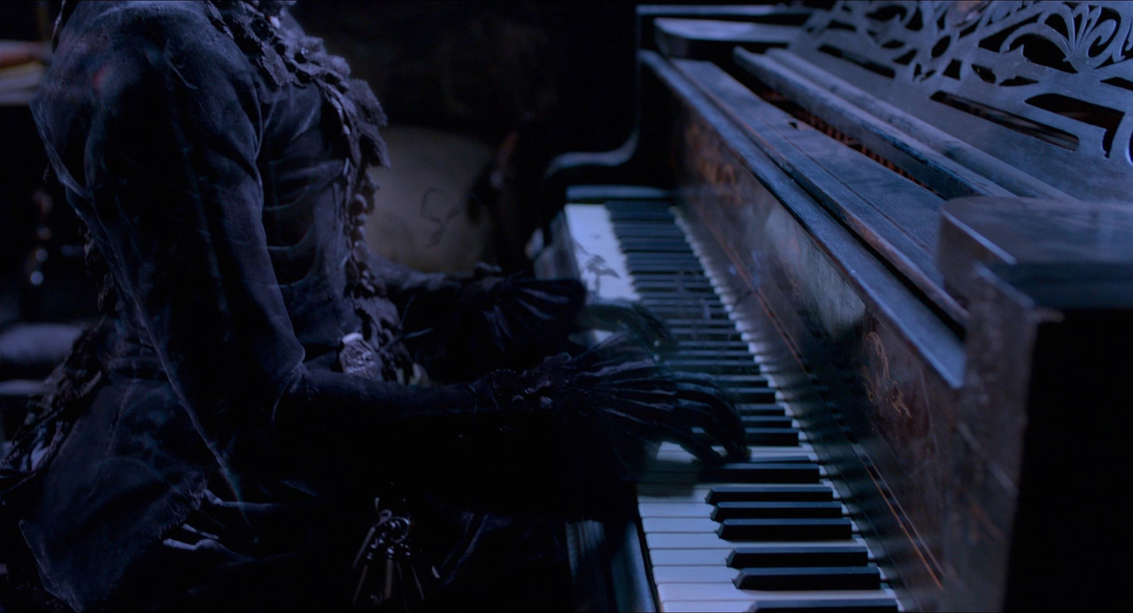 Crimson Peak 2015 (1080p x265 10bit Tigole).mkv_