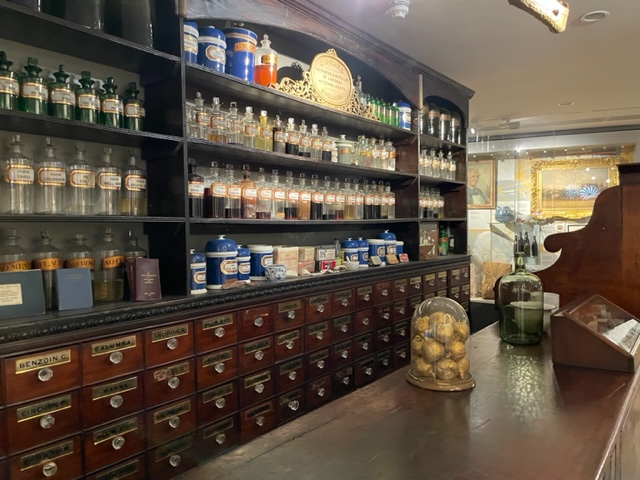 pharamcy-museum-1880-s.jpg