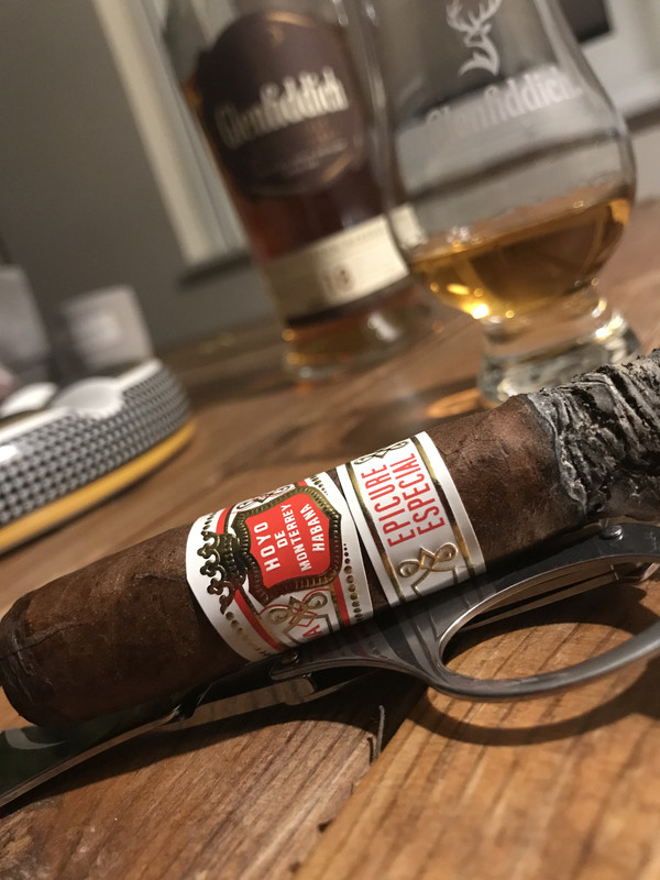 52B08984-5A9D-4D9C-8DA4-9FAC0DDB5A7C