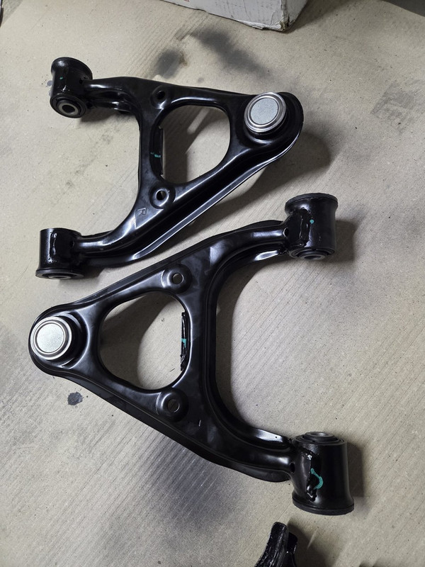 [Immagine: Y3DPcnx-DSYSWMn062e-TQd-A.jpg]