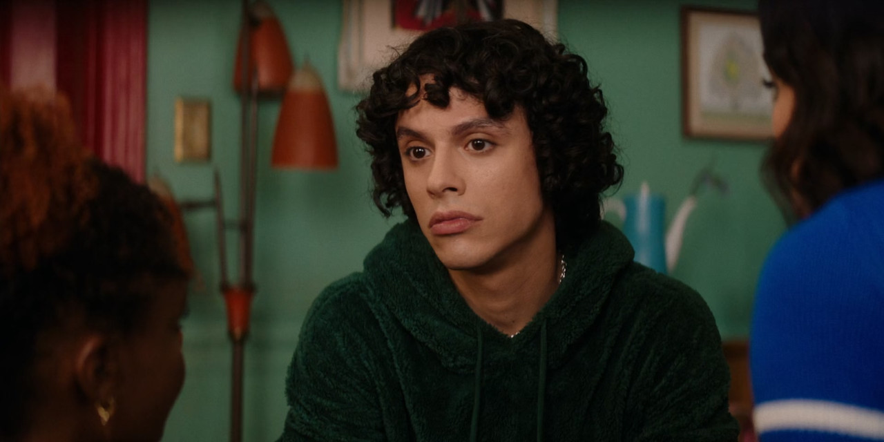 Katy Keene (2020) S01E05 Chapter Five Song for a Winter's Night 