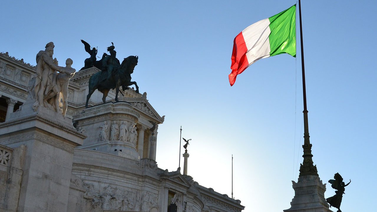 debito pubblico italia nuovo record luglio 2022