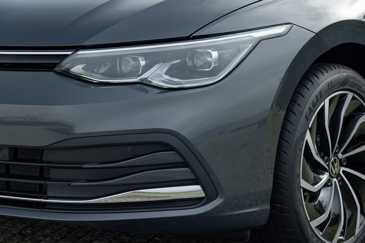 DB2019AU02018_overfull