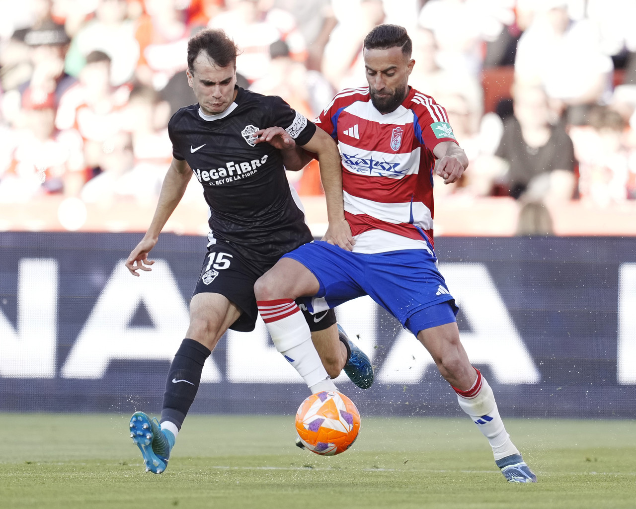 Deportivo La Coruna vs Mirandes, 01h30 ngày 21/04